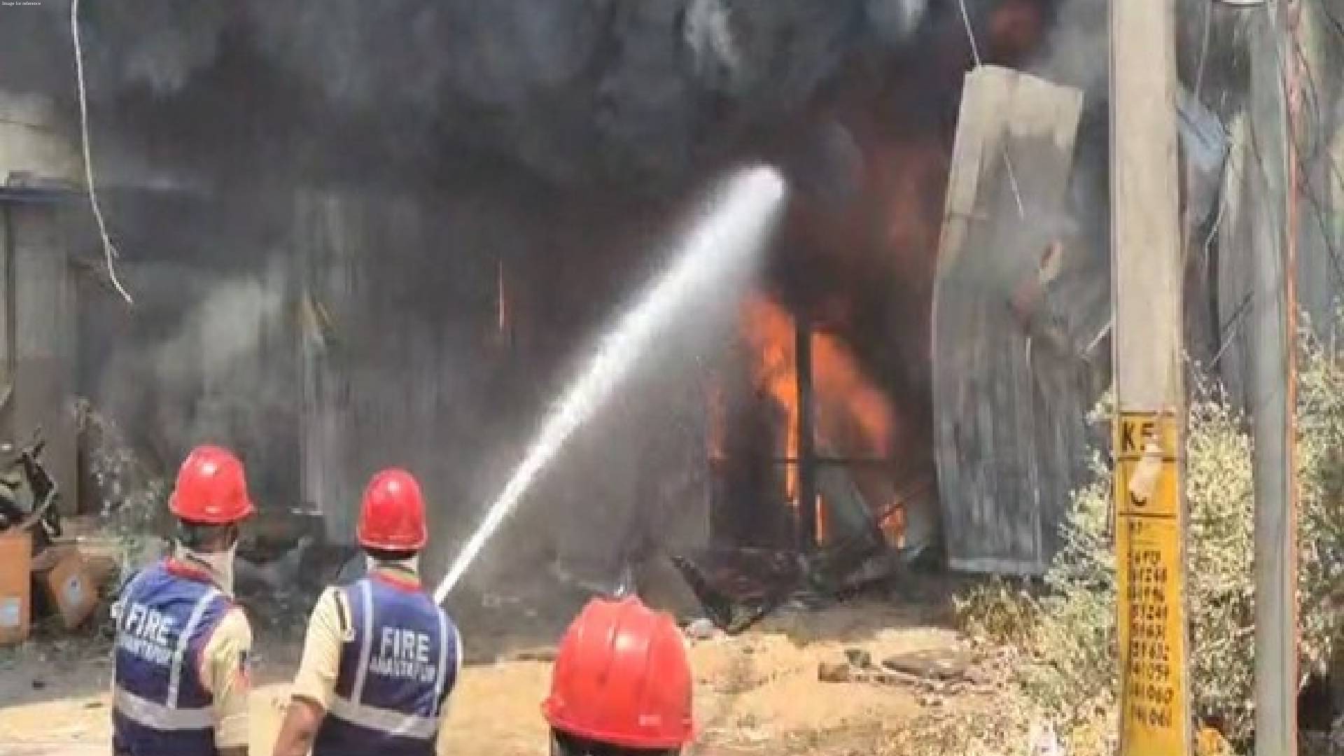 Andhra Pradesh: Massive fire engulfs godown in Ananthapuram district; no casualties